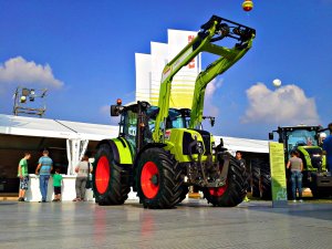 Claas Arion 460