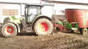 Claas Arion 620 & Paszowóz strautmann verti-mix 1050