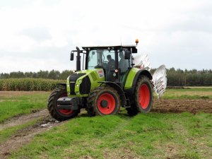 Claas Arion 620