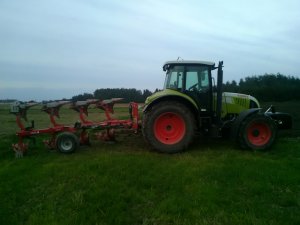 Claas Arion 620C