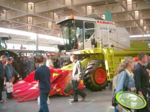 Claas Dominator 150