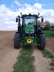 John Deere 6090m