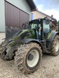 Valtra T175