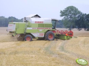 Claas Mega 208