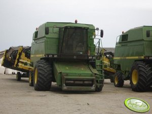 John Deere 2264