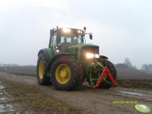 John Deere 6830