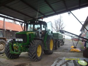 John Deere 6830