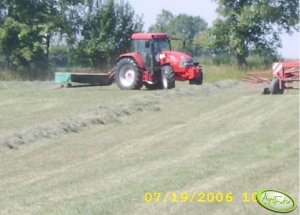 McCormick MC 135 taarup 2028