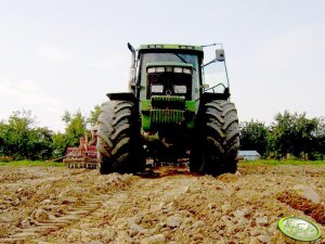 John Deere 8400 + Kverneland