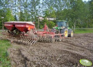 John Deere 8400 + Kverneland