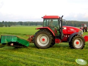 McCormick MC 135 & Taarup 2028