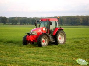 McCormick MC 135 & Taarup 2028