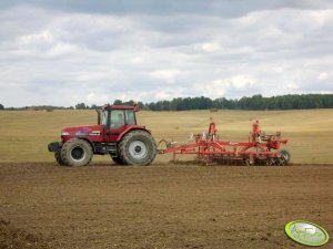 Case 7250 vs Agregat uprawowy Kverneland