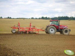 Case 7250 vs Agregat uprawowy Kverneland