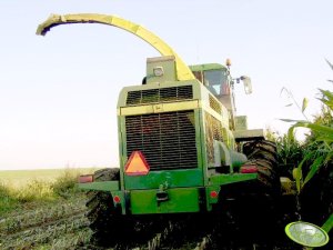 John Deere 6850