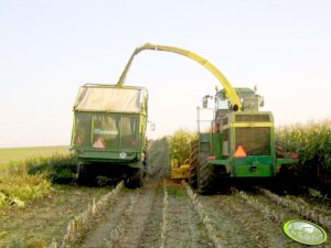 John Deere 6850