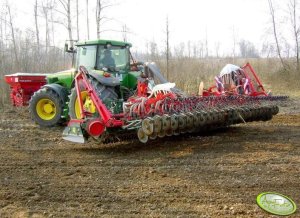 John Deere 8420 & Master Drill FTM 600