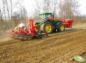 John Deere 8420 & Master Drill FTM 600