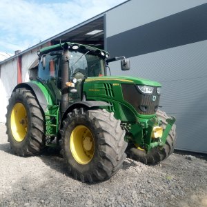 John Deere 6210 R