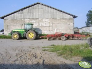 John Deere 8400 + Kverneland