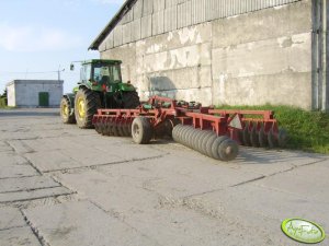 John Deere 8400 + Kverneland