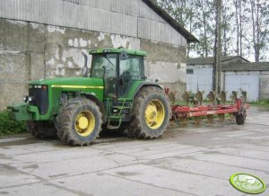 John Deere 8400