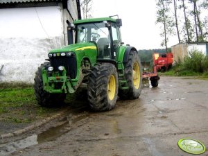 John Deere 8420