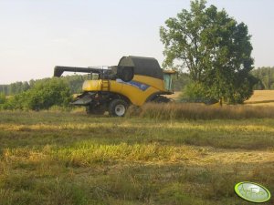 New Holland CR9080