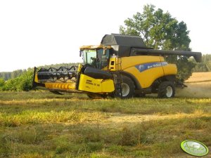 New Holland CR9080