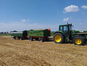 John Deere 6520 przyczepy 