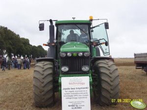 John Deere 8520