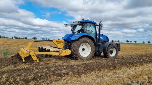 New Holland T7.210 & Agrisem Cultiplow