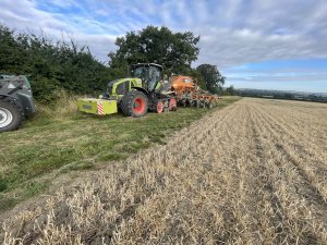 Claas Axion 960TerraTrac & MzuriProTill 6T