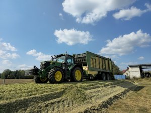 John Deere 6195R + Krone MX370 GD