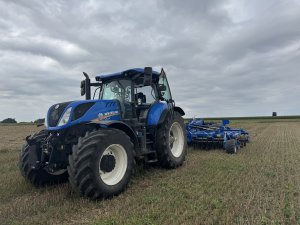 New Holland T7.215s + Landstal BTHM 500