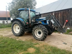 New Holland ts135a