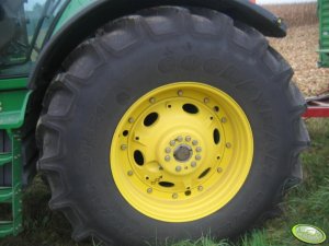 John Deere 7920