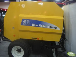 New Holland BR6090