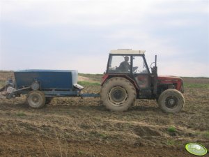 Zetor 7745 + Rozsiewacz nawozów