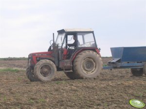 Zetor 7745 + Rozsiewacz nawozów