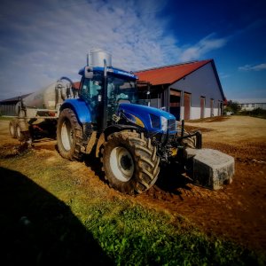 New holland T6070