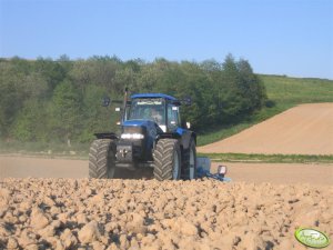 New Holland TM 175 + Monosem