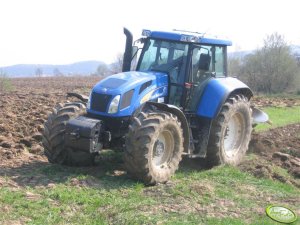 New Holland TVT 135 + Rabe-Werk