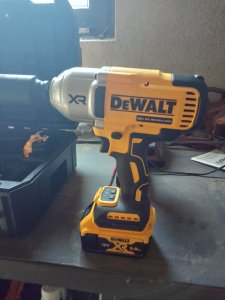 Klucz DEWALT DCF900