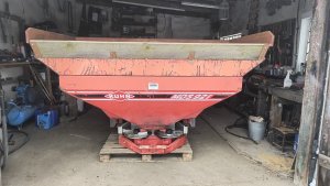 Kuhn MDS 921