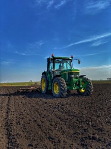 John Deere 6210