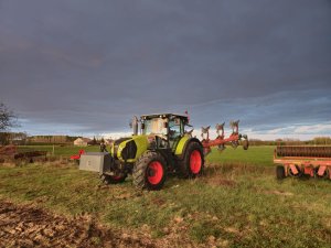 Claas Arion 640 CMATIC + Kverneland ES100