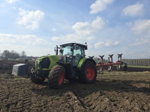 Claas Arion 640 CMATIC + Kverneland ES100