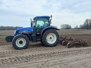 New Holland 6050Plus & Klein 4.4