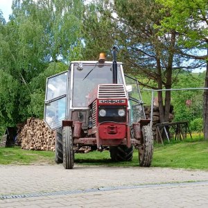 902